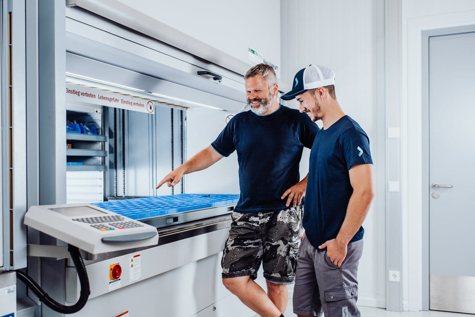 99752573-f996-4cb1-950b-eea5bcf95dbc